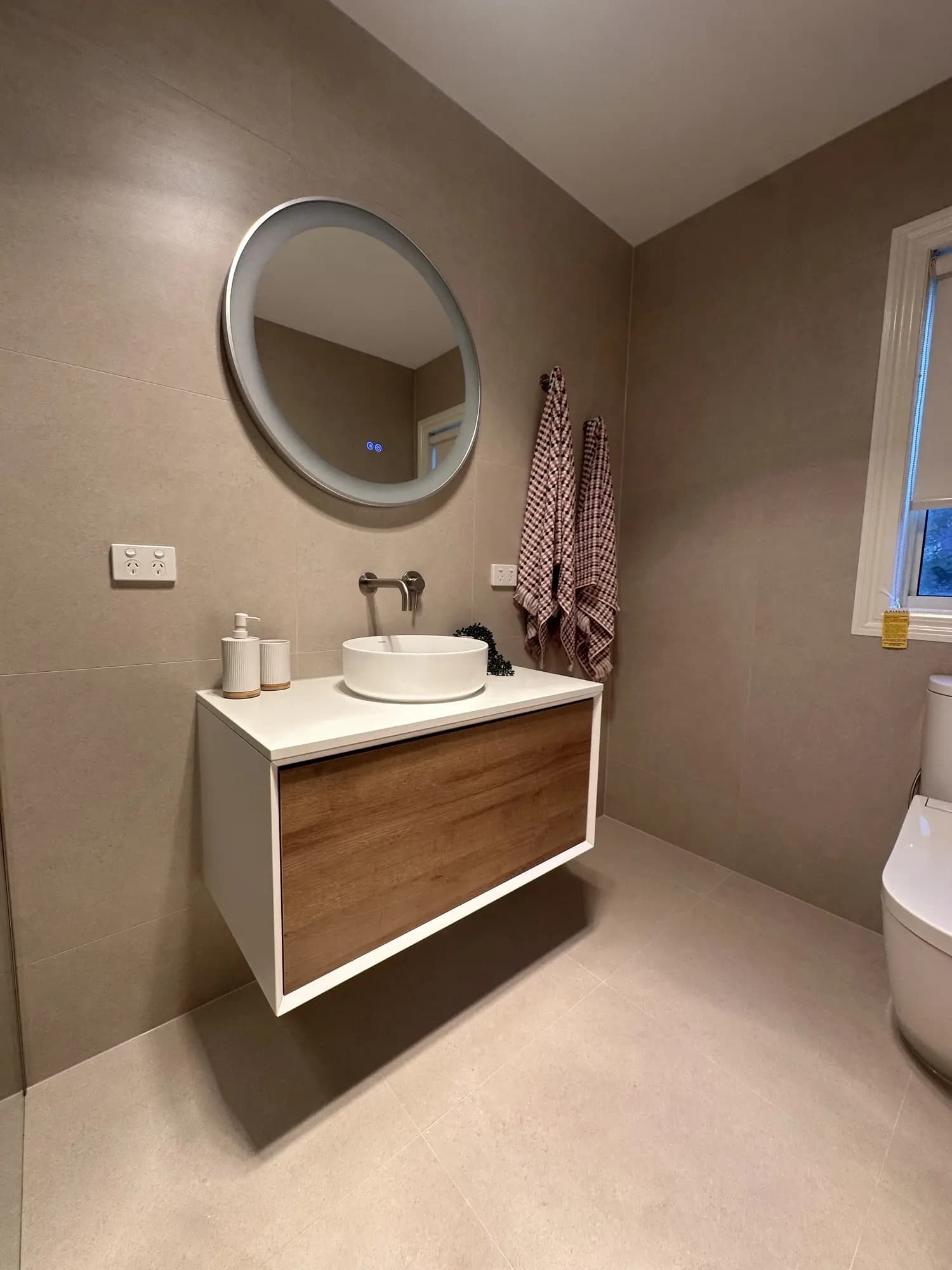 Glenroy Multi-Room Renovation Program - Image 3